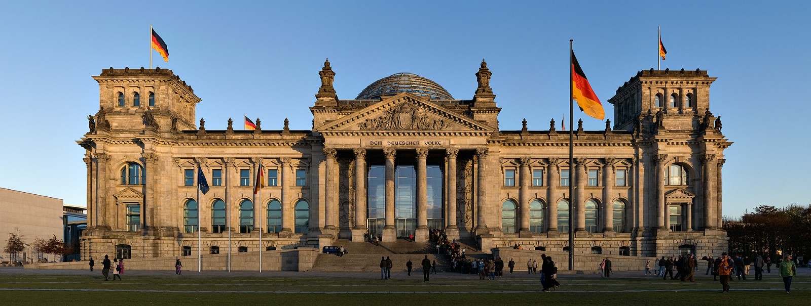Reichstag_building_Berlin_view_from_west_before_sunset.jpg