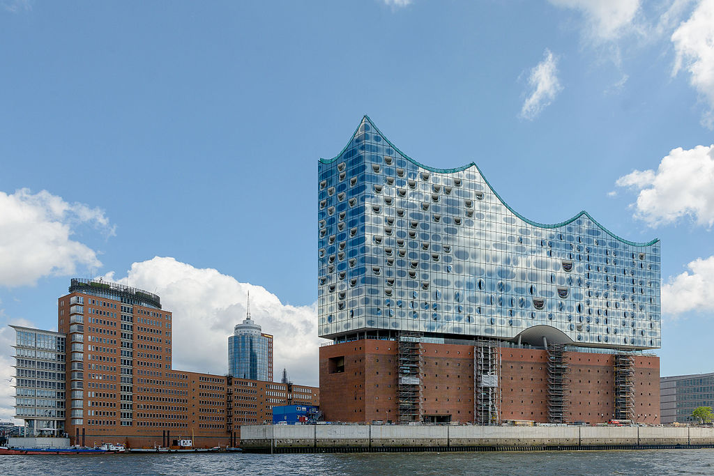 1024px-Elbphilharmonie_3920.jpg