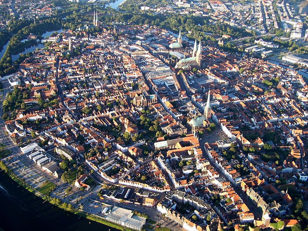 1024px-Lubeck_panorama.jpg