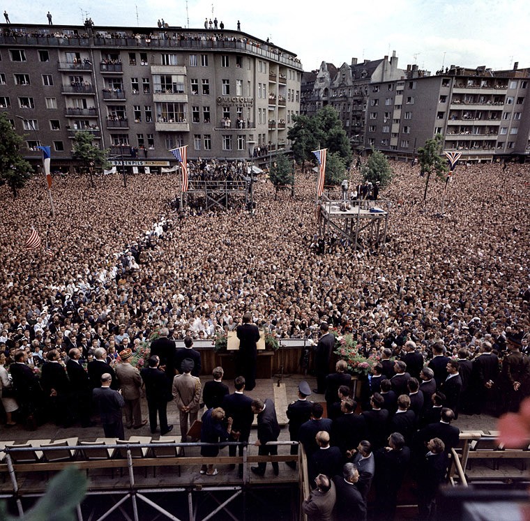 JFK_speech_lch_bin_ein_berliner_1.jpg